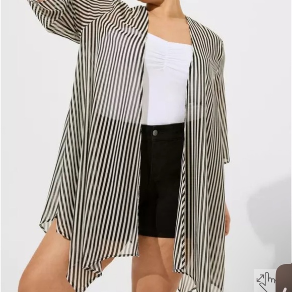 Torrid Black and White Striped Kimono - Picture 1 of 4